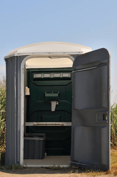 Best Porta potty delivery and setup  in Niles, OH